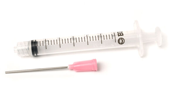 3 CC Clear Syringe – 18 Gauge Blunt Needle