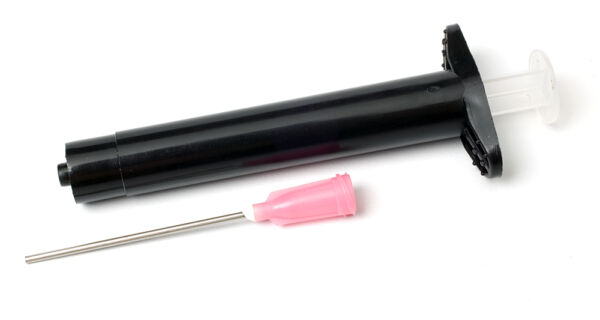 3 cc Black Syringe – 18 Gauge Blunt Needle